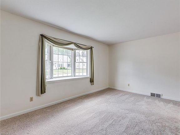 3rd image of 2233 Herbruck Ave