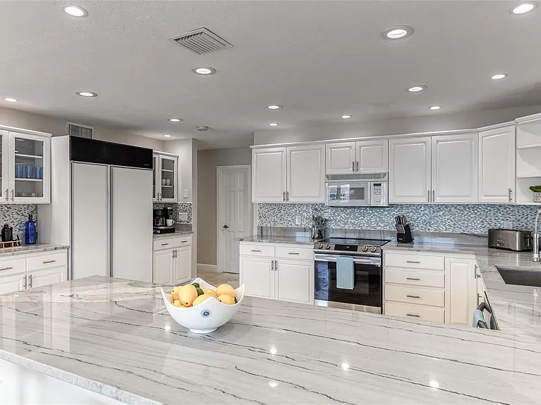 616 1st Key Dr — Photo 20