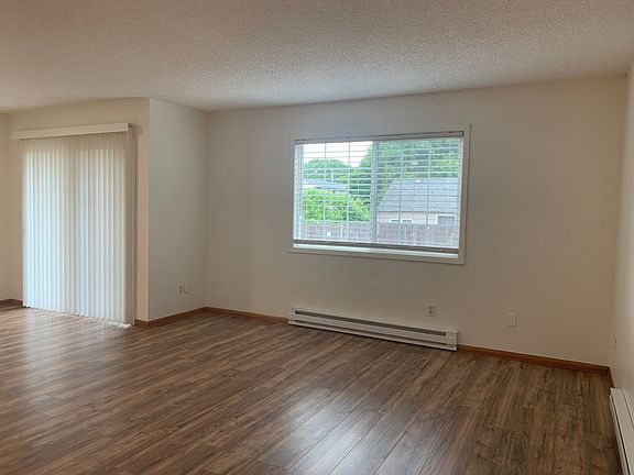 3rd image of 2415 E Mill Plain Blvd #7