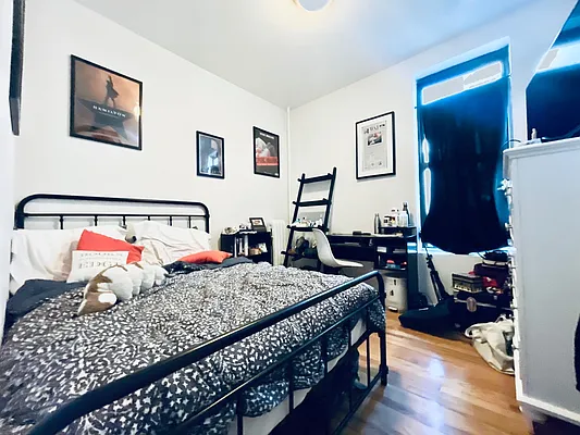 Rented by Level Group | media 5