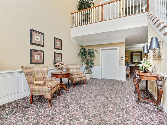 3rd image of 522 College Rd APT 303