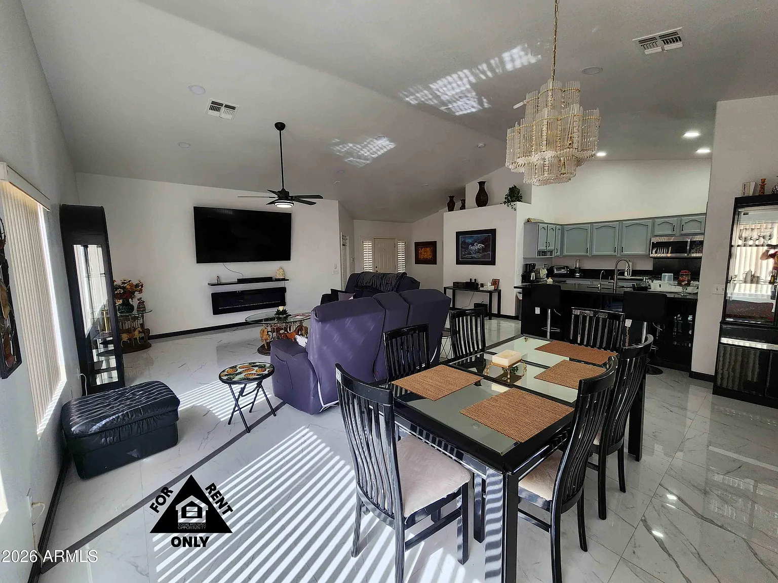 2 bed, 2.5 bath, 1671 sqft, $2,300 — Photo 4