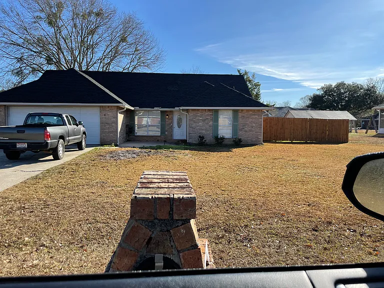 8 Crabapple Ln — Photo 1