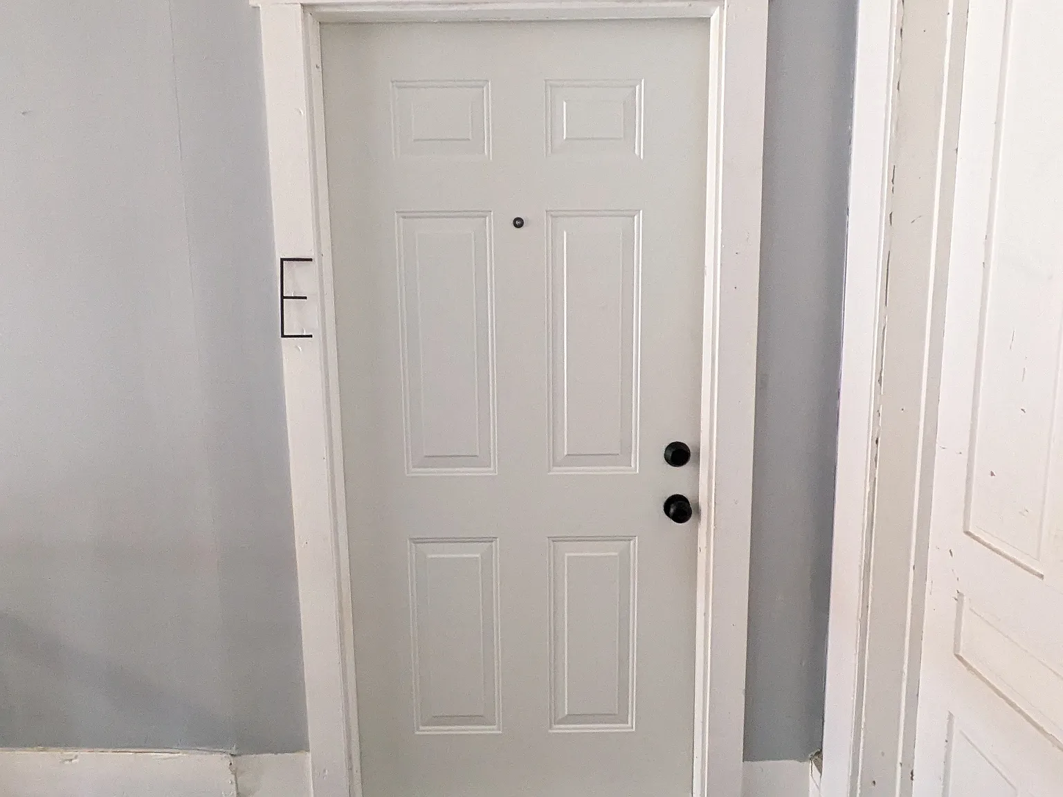 Spacious 2 Bedroom Apartment in Downtown Mechanicsburg — Photo 2
