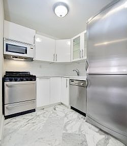 1st image of 322 W 14th St