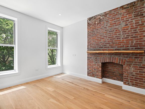 3rd image of 60 W 91st St #Penthouse S