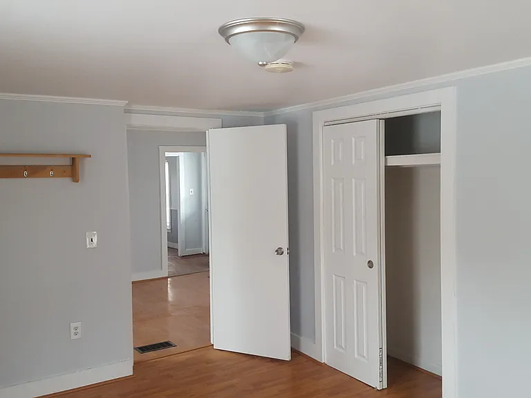 404 Forest Ave #1 — Photo 4