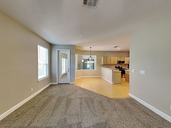 3rd image of 901 Quincy Ct