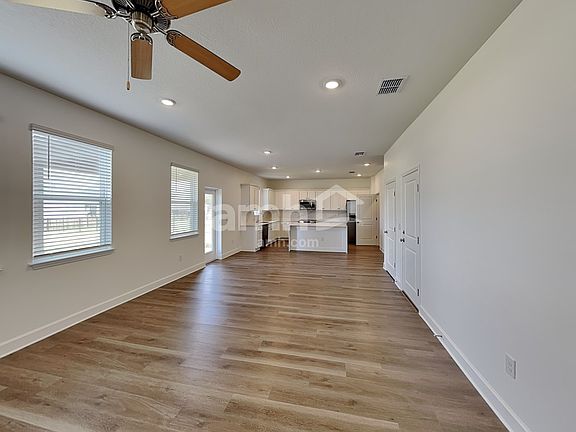 5th image of 2916 20th Avenue Dr W