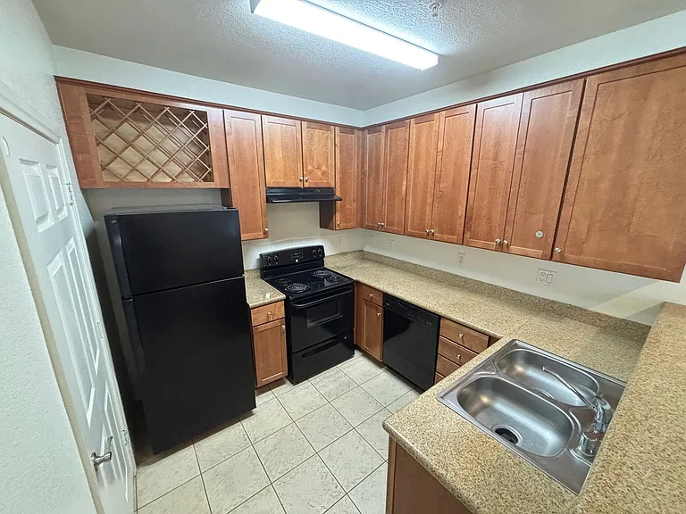 4400 S Jones Blvd #1041 — Photo 8