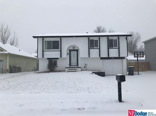 13601 V St, Omaha, NE 68137