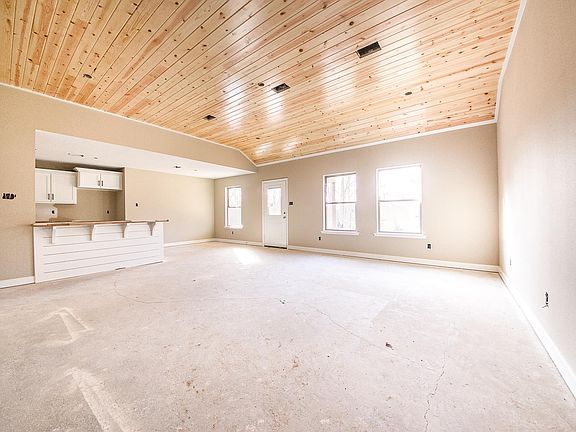 3rd image of 64 Birchwood Dr