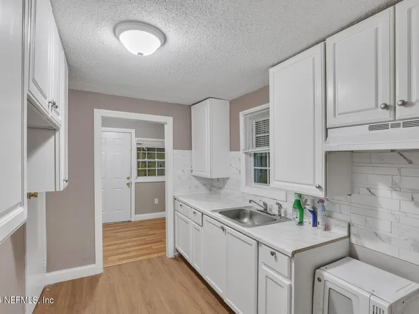 1832 W 14TH Street, Jacksonville, FL 32209