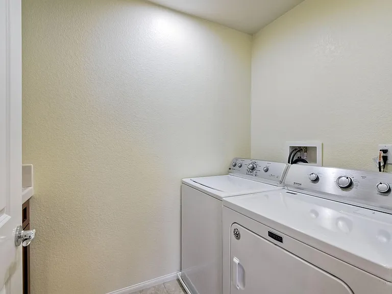 2295 Durango Way — Photo 20