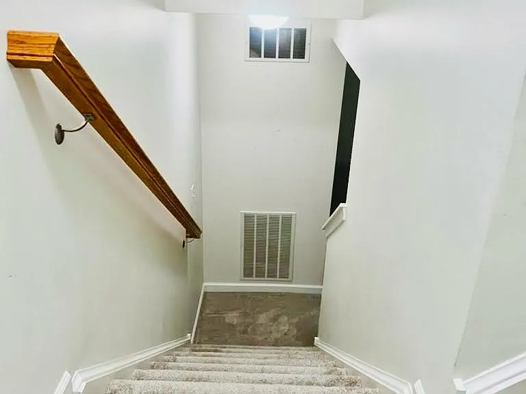 3335 Kentshire Cir — Photo 4
