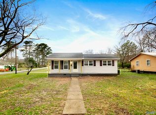 701 Perry St, Scottsboro, AL 35768