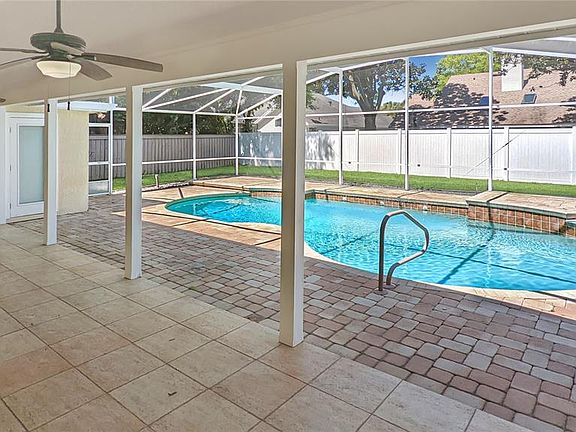 4th image of 8015 Landgrove Ct