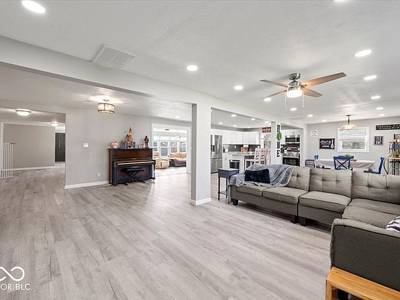 5th image of 415 Elm Ave
