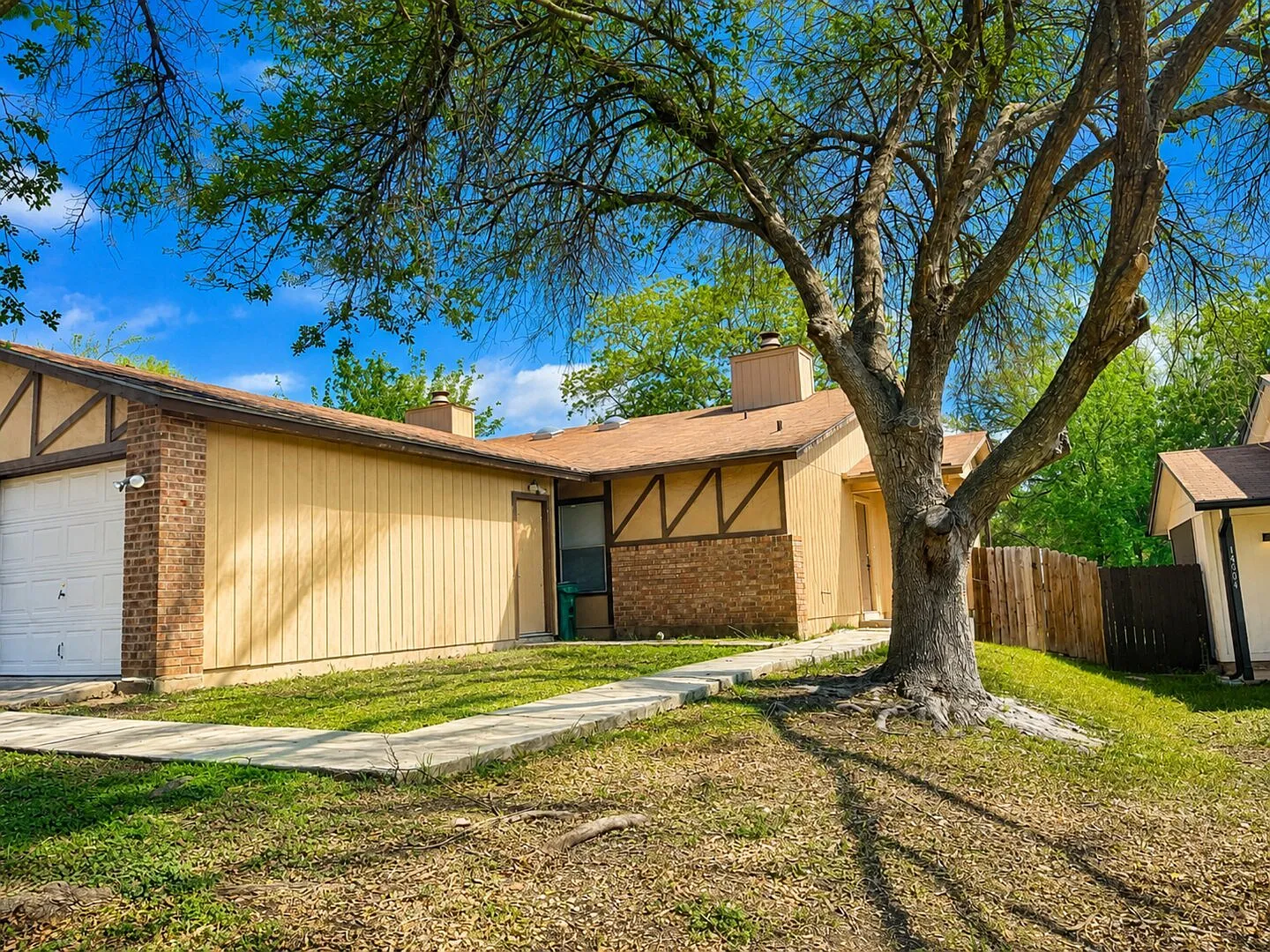 14506 Woods Hole, San Antonio, TX 78233 | Home for Rent 78233 — Photo 2