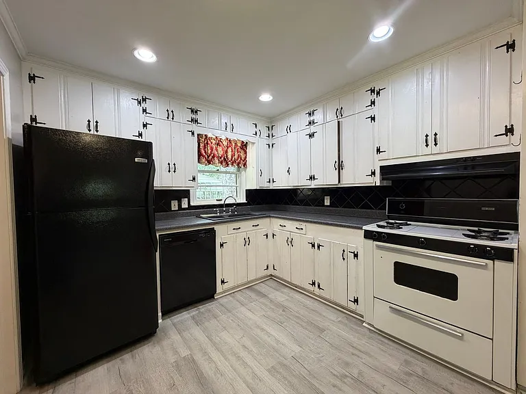 117 Benton Dr NW — Photo 7
