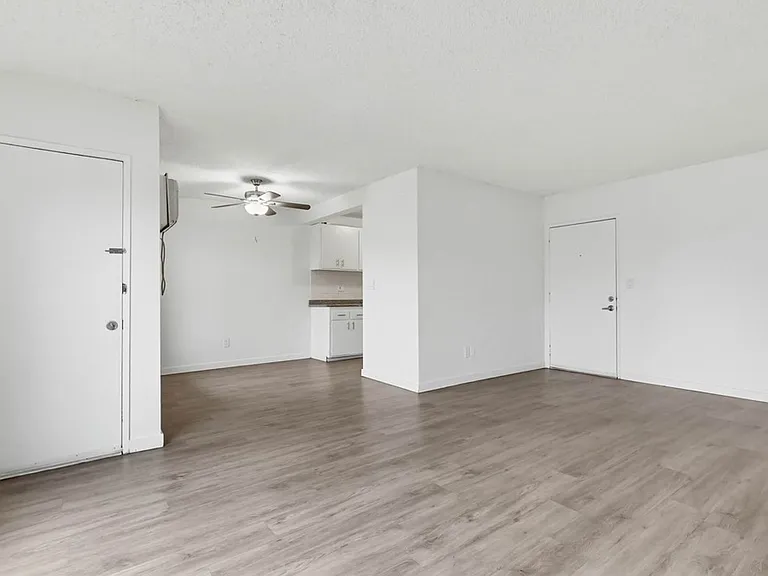 660S Garfiled — Photo 25