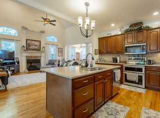 5657 Ginkgo Rd, Ooltewah, TN 37363