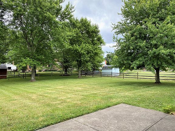 4th image of 8786 Edgeridge Dr