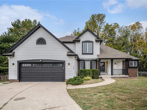 130 SE Somerset Ct, Lees Summit, MO 64063