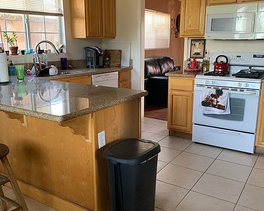 3rd image of 4606 N Asherton Ave