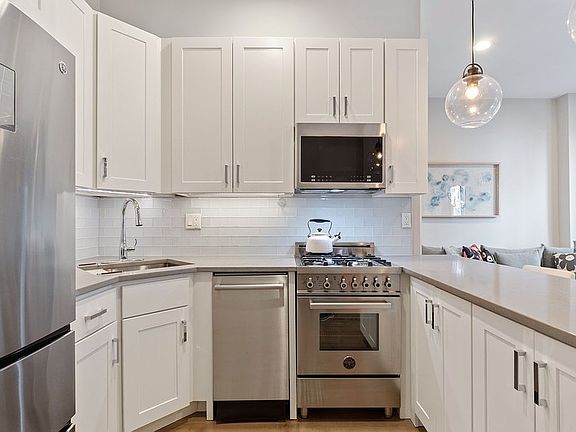 3rd image of 35 E 10th St APT 5E