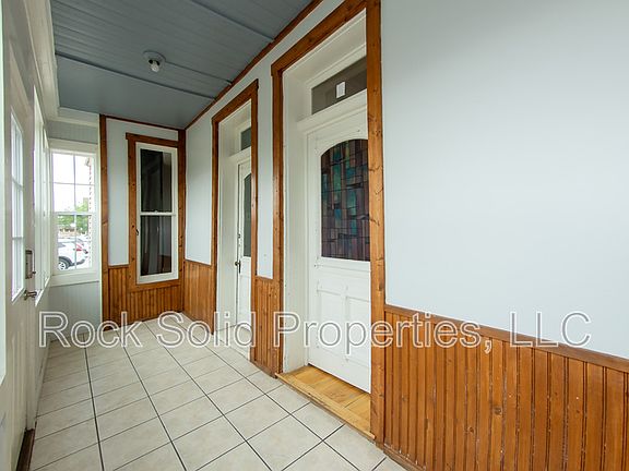 3rd image of 1717 House Ave