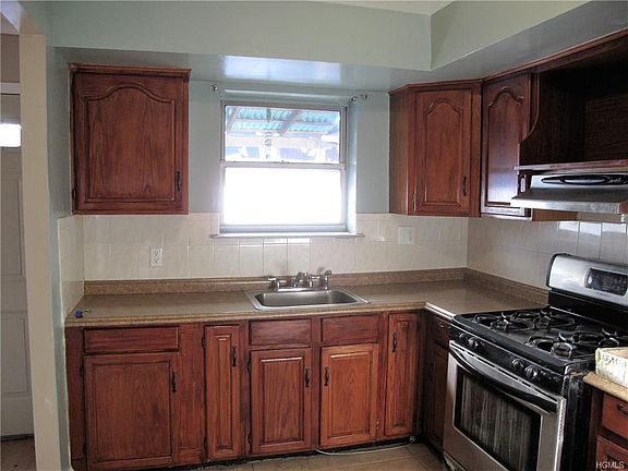 2nd image of 3623 De Reimer Ave
