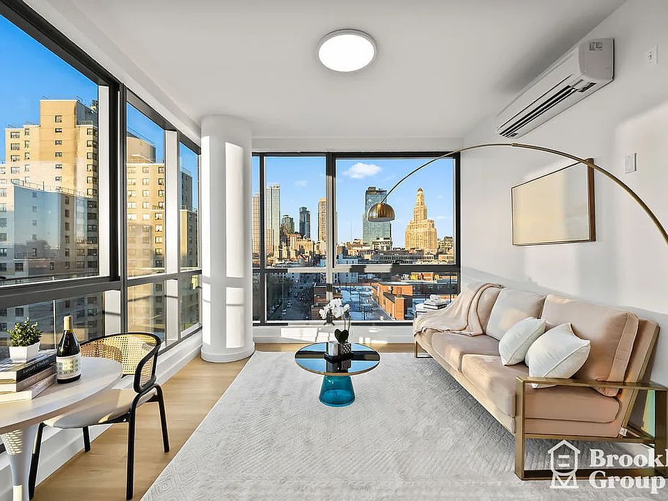 1st image of 556 Baltic St #908