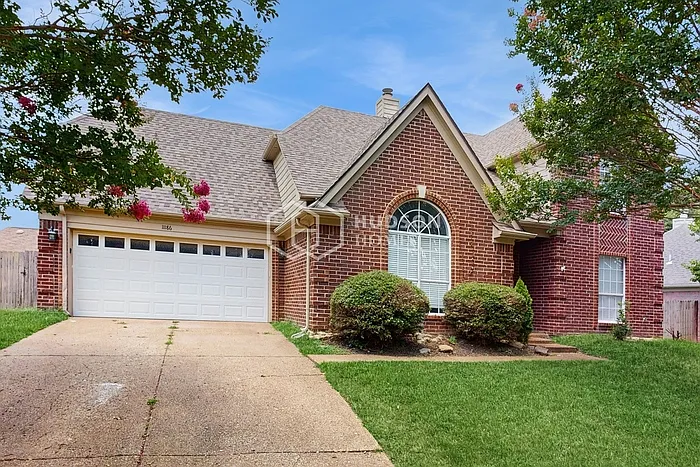 4 bed, 3.0 bath, 2699 sqft, $2,575 — Photo 1