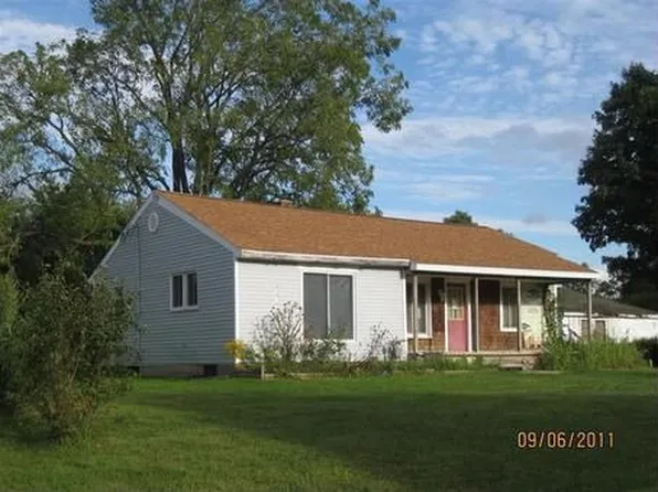1811 N Bunn Rd, Hillsdale, MI 49242