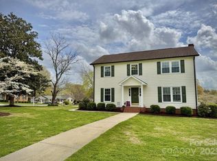 113 Windsong Ct, Gastonia, NC 28056