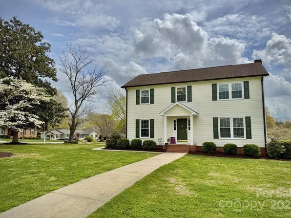 113 Windsong Ct, Gastonia, NC 28056