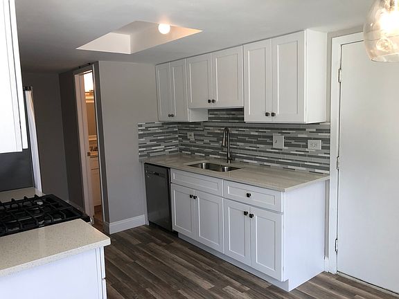 3rd image of 1507 Sacramento Dr
