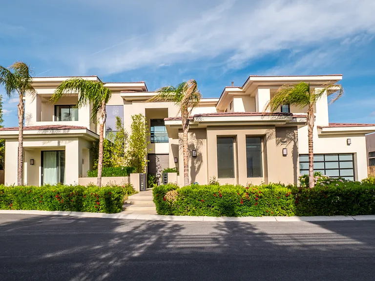 D'Aria Luxury Community — Photo 1