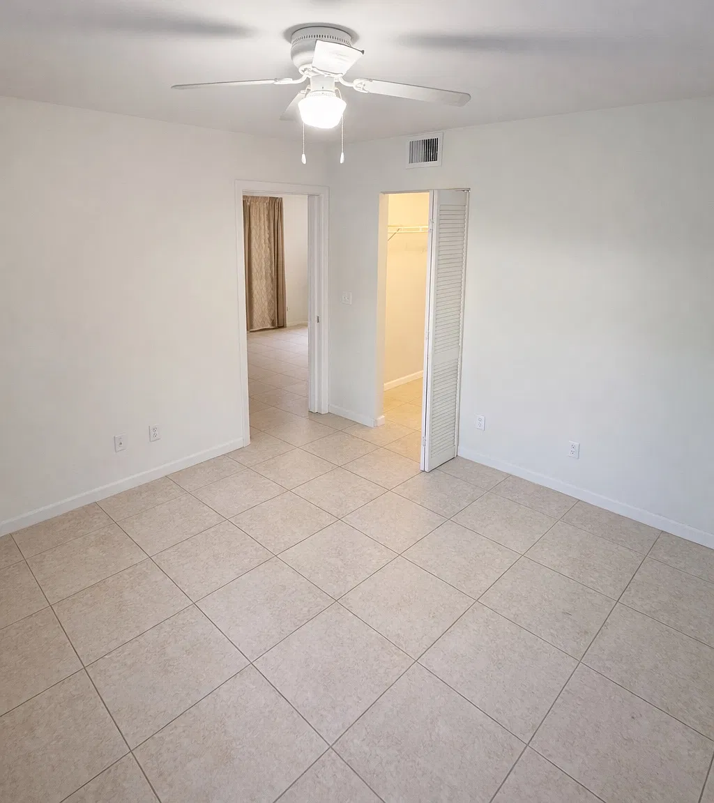 2170 Oakes Blvd — Photo 3