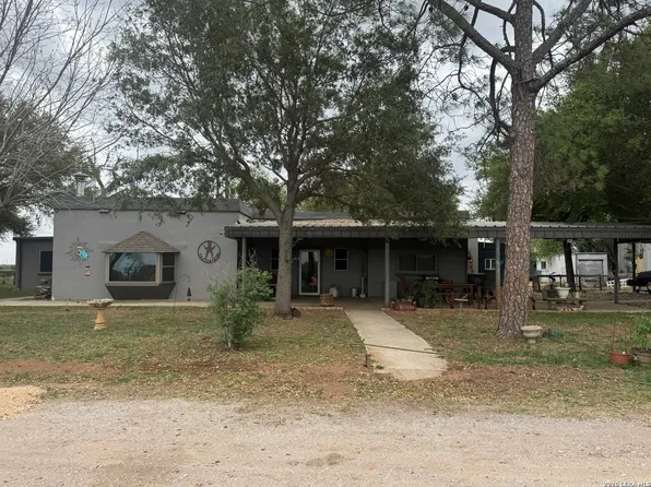 7084 Richter, Elmendorf, TX 78112