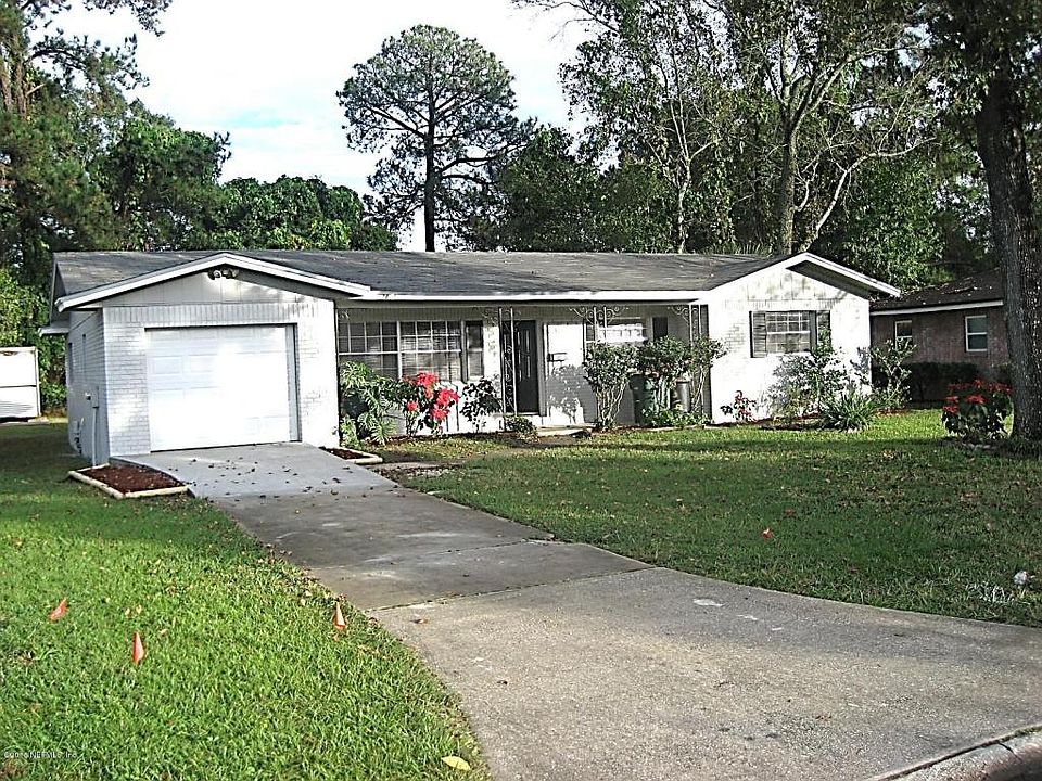 1st image of 7811 Lisa Dr E