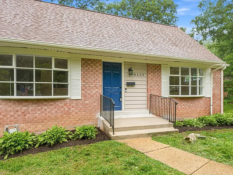 8624 Parliament Dr — Photo 3