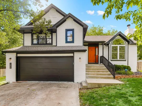 12424 S Mullen Cir, Olathe, KS 66062