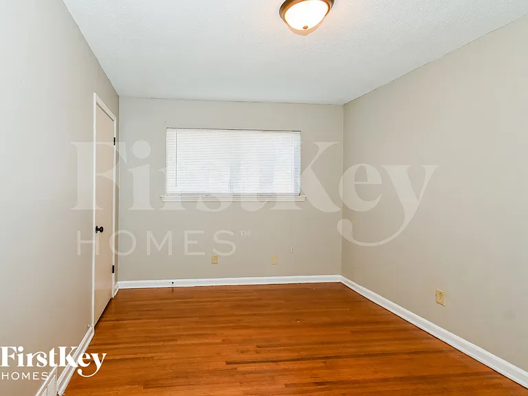 5840 Knight Arnold Rd — Photo 13