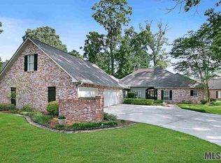 5825 S Shore Dr, Baton Rouge, LA 70817