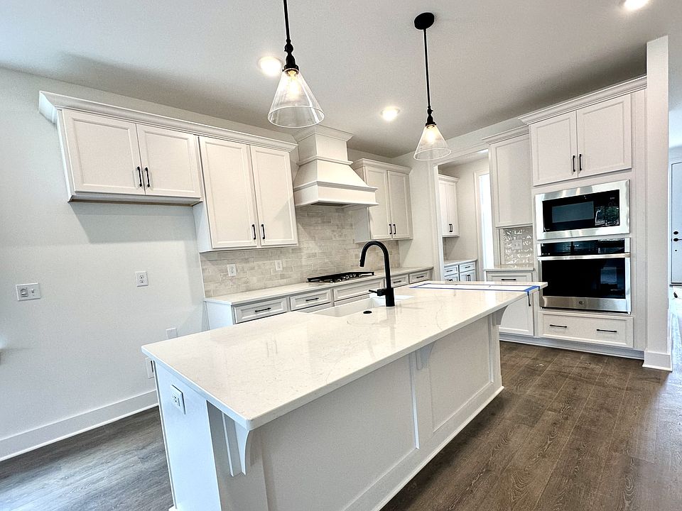 2nd image of 613 Whitetail Ct Lot 224