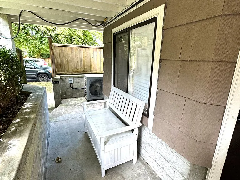 4298 W 11th Ave — Photo 11