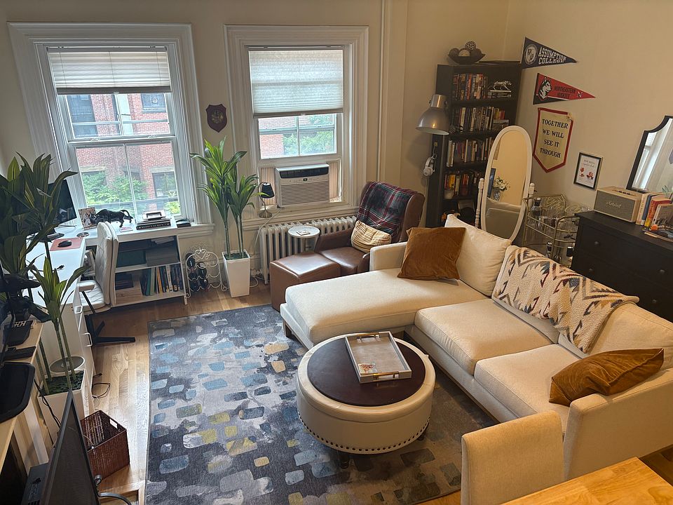 1st image of 170 Marlborough St APT 3R