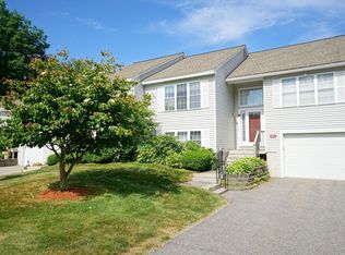 34 Norfolk St APT 3, Hampstead, NH 03841